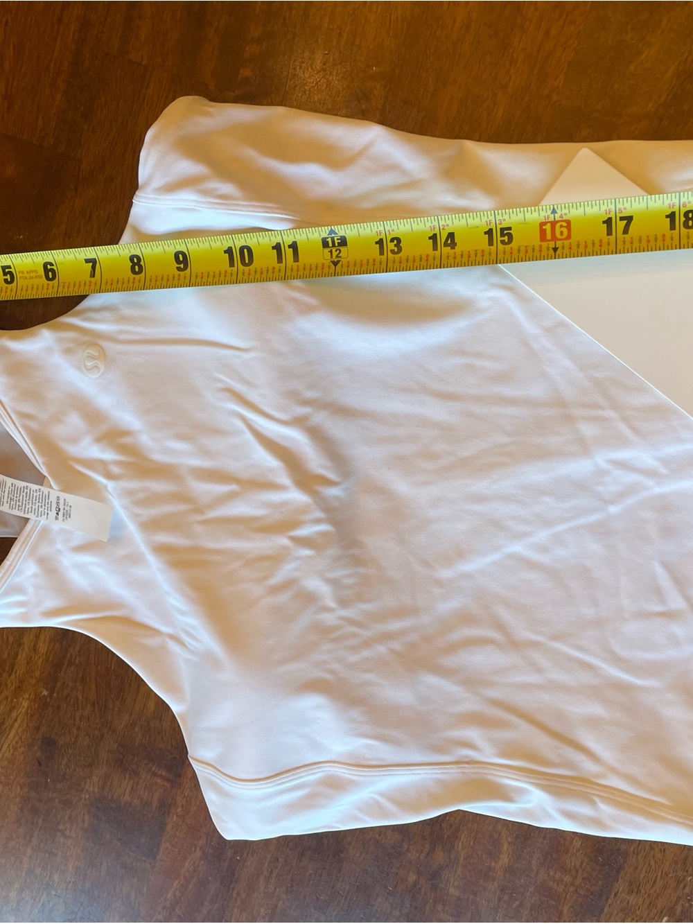 Lululemon Waist-Length V-Neck Tennis Tank White NWT Size 10 Racerback - Picture 6 of 6